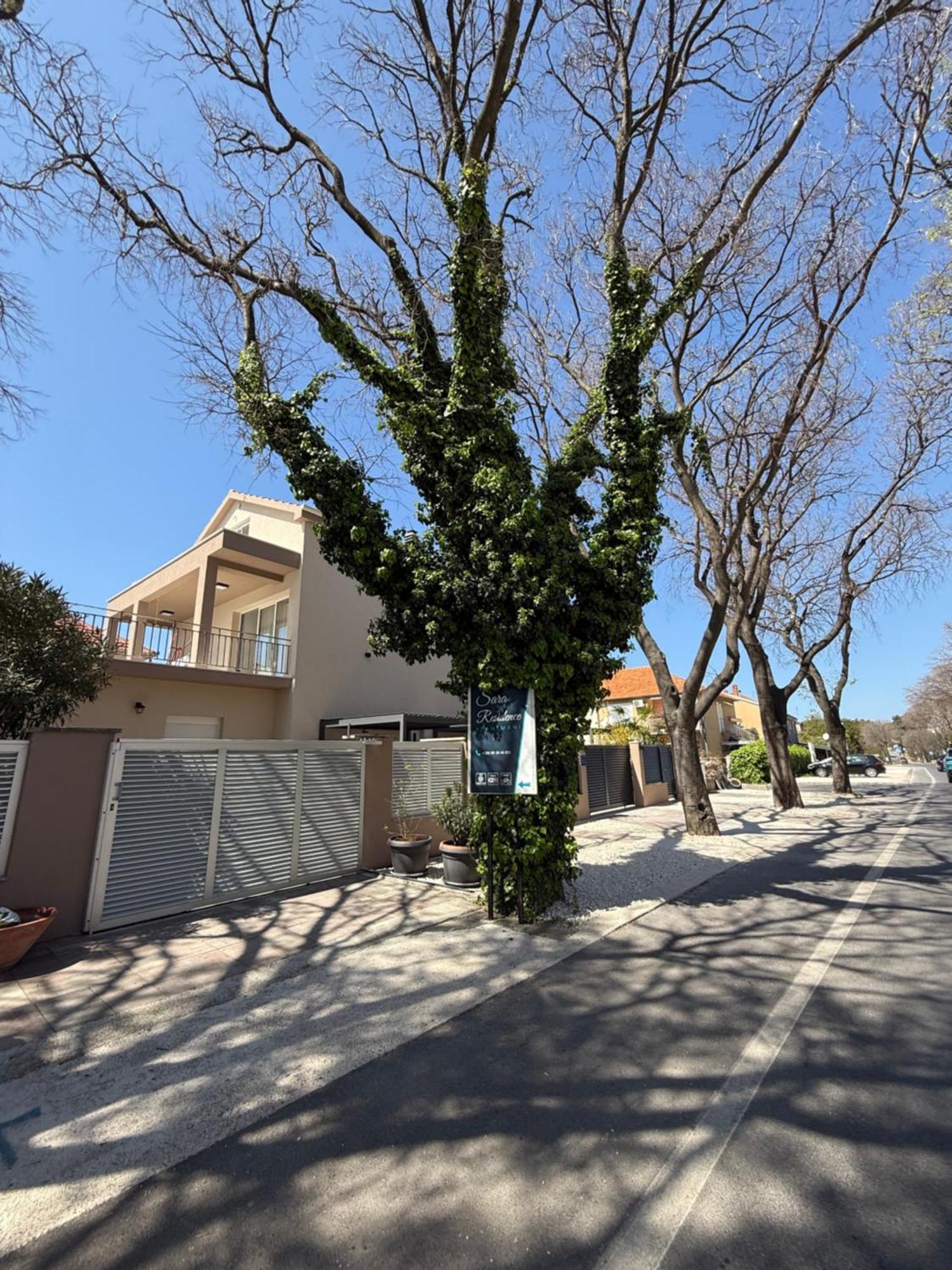萨拉住宿旅馆 扎达尔 外观 照片