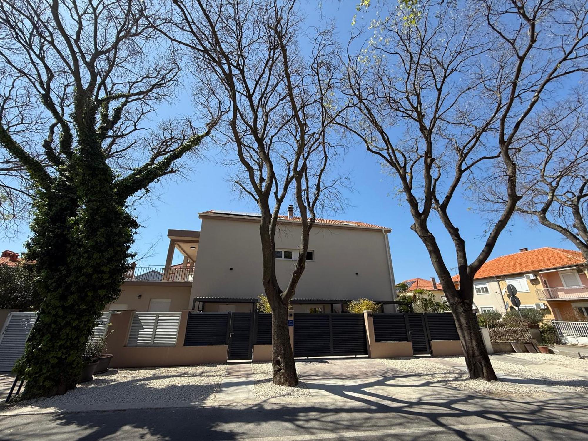 萨拉住宿旅馆 扎达尔 外观 照片